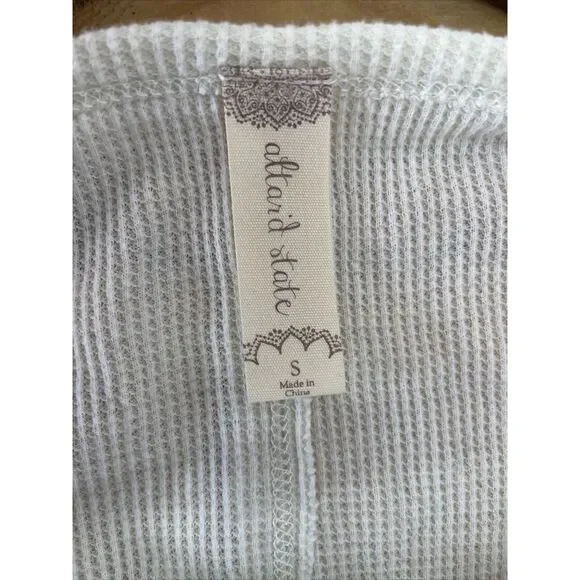 Altar'd State Women's Waffle Knit V-Neck Long Sleeve Thermal Top‎ Cream Small - Picture 7 of 8